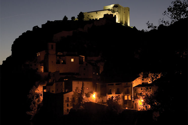 Miravet Castle nightime